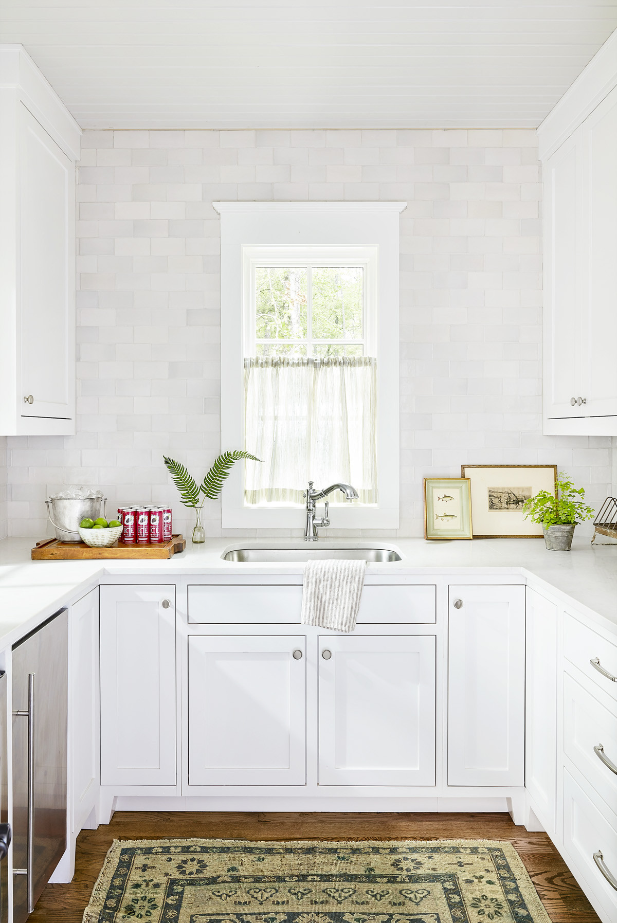Small White Kitchen Ideas
 24 Best White Kitchens of White Kitchen Design