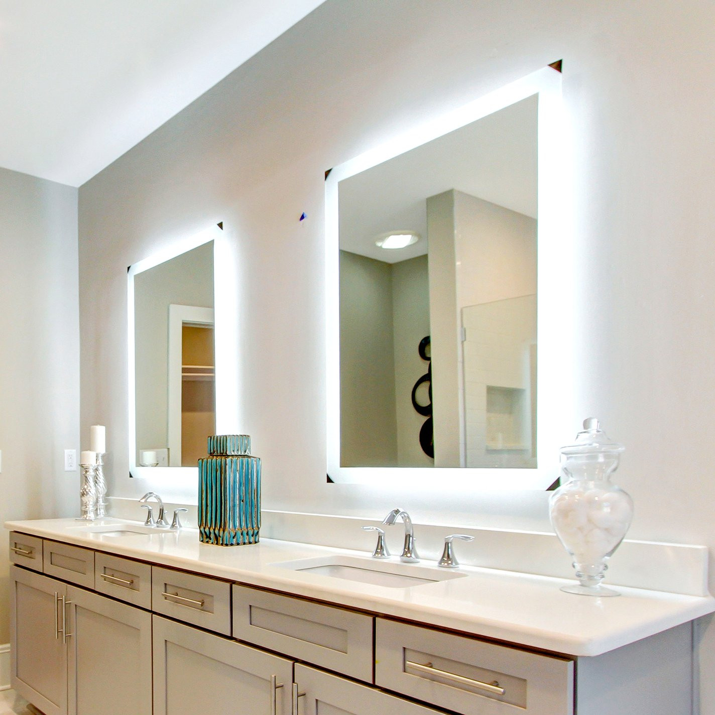 36 X 36 Bathroom Mirror
 Side Lighted LED Bathroom Vanity Mirror 36" x 36
