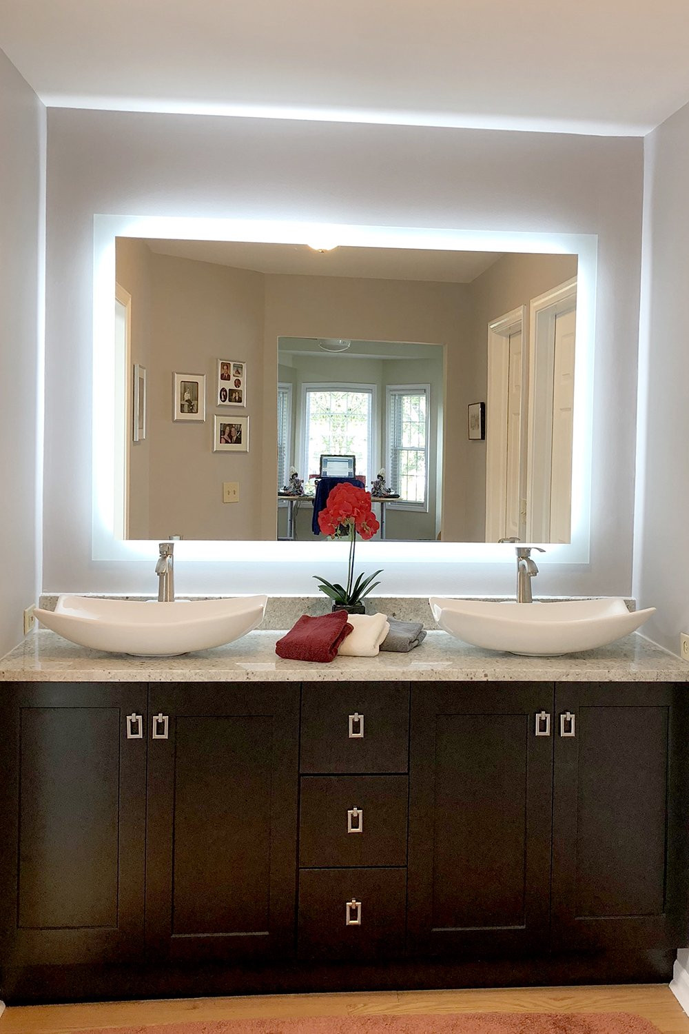 48 Inch Bathroom Mirror
 Side Lighted LED Bathroom Vanity Mirror 48" x 32