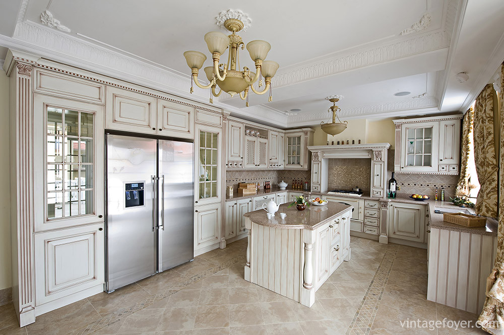 Antiqued Kitchen Cabinets
 29 Classic Kitchens with Traditional and Antique Cabinets