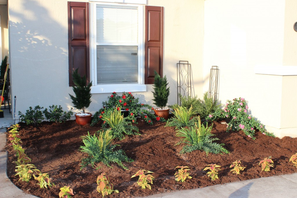 Artificial Outdoor Landscaping
 5 Ways to Use Artificial Outdoor Plants in Your Landscape