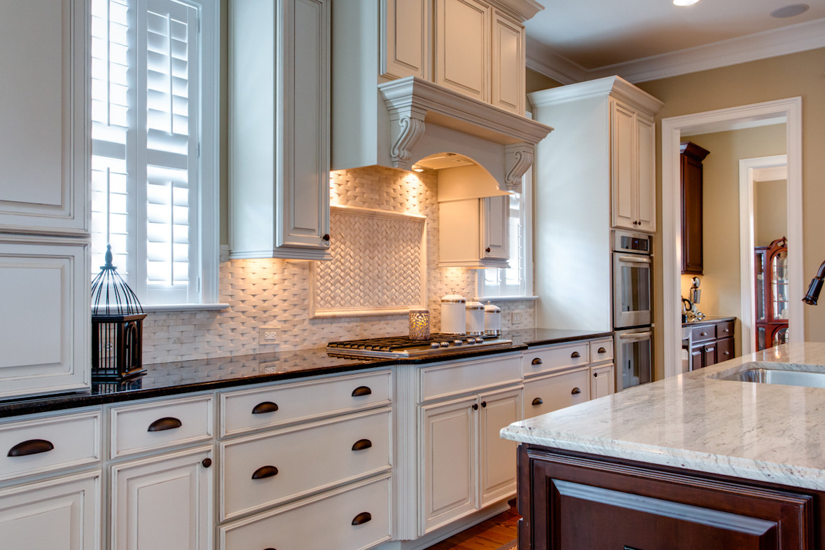 Backsplash In Kitchen
 15 Inspiring White Kitchens Celebrate & Decorate