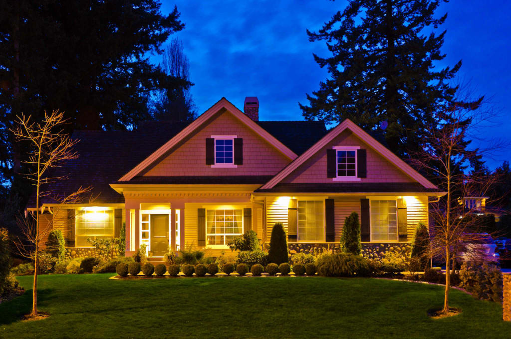 Backyard At Night
 Can Outdoor Lighting Improve Your Toledo OH Yard