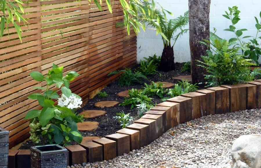 Backyard Border Ideas
 Creative Design Ideas For Garden Edging Landscape