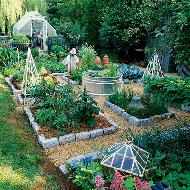 Backyard Border Ideas
 42 Garden Bed Edging Ideas That You Need To See