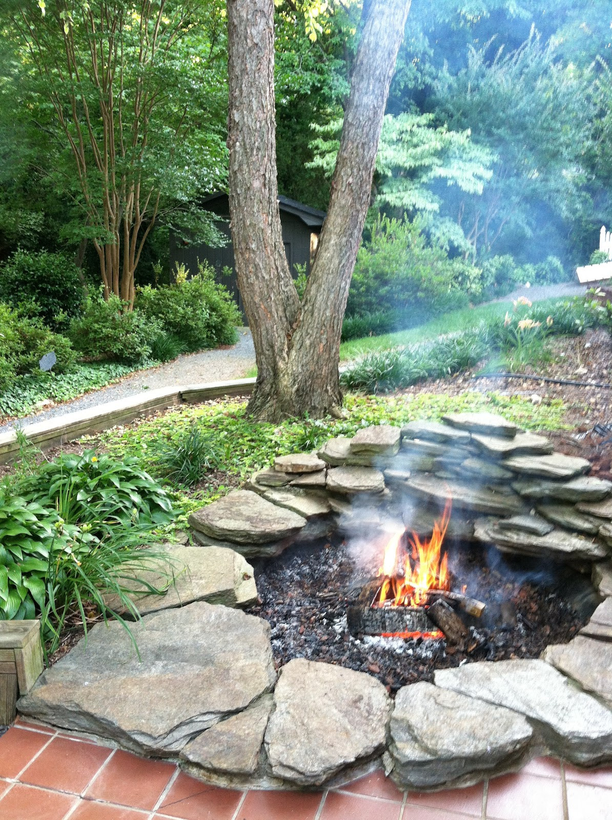 Backyard Fire Pit Ideas Diy
 12 DIY Fire Pits For Your Backyard