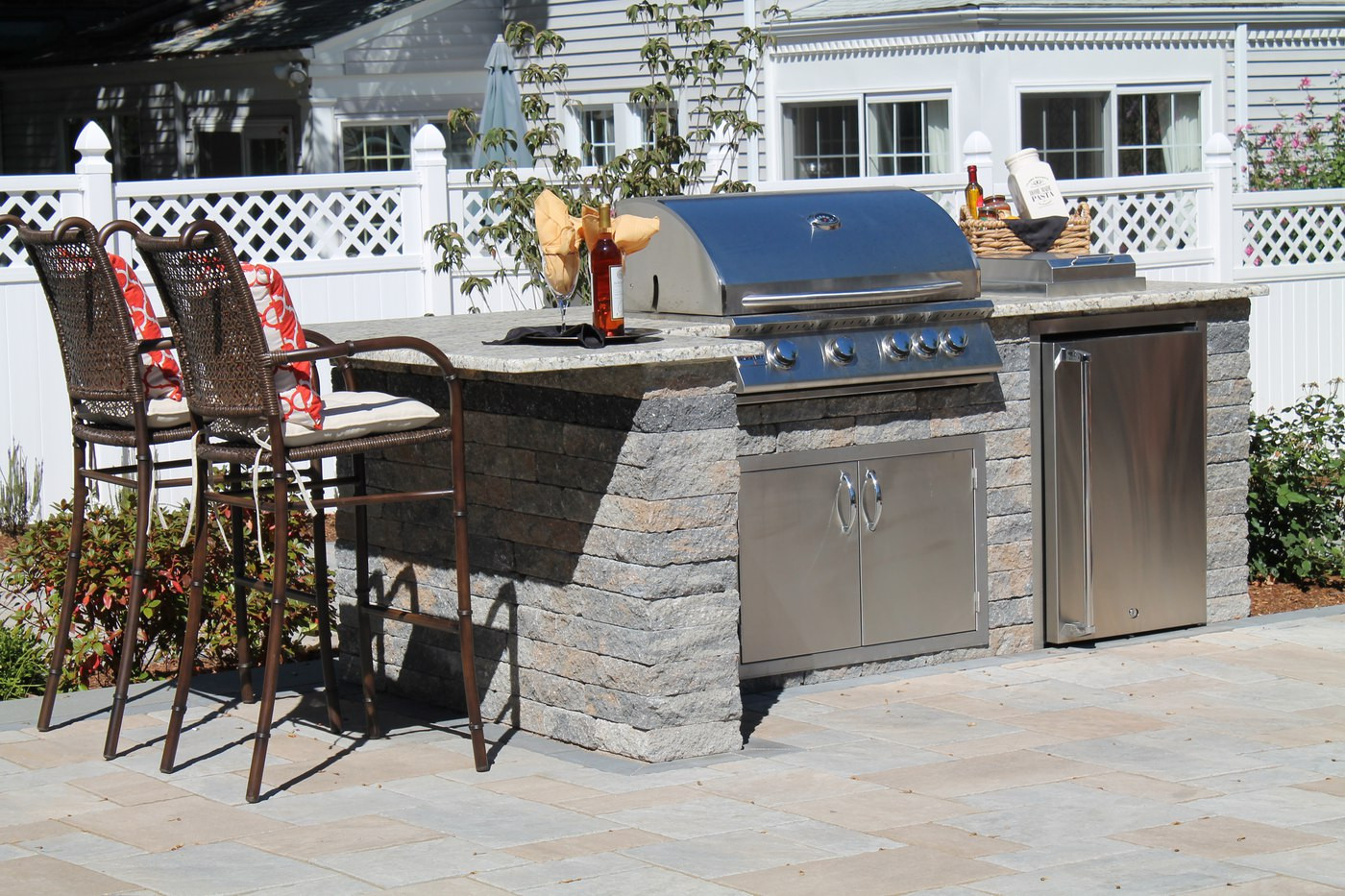 Backyard Grill &amp; Bar
 Built in Outdoor Kitchens in Connecticut