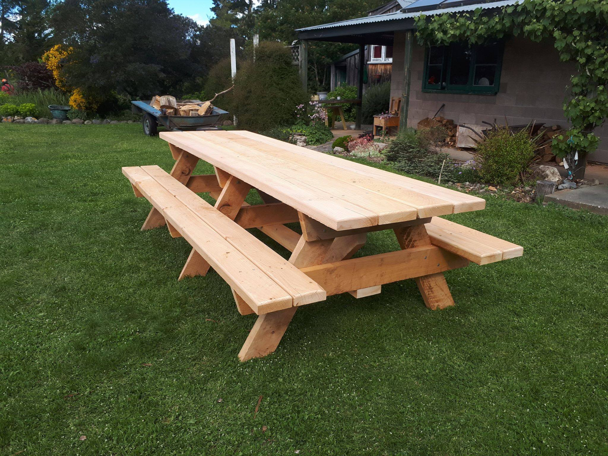 Mitre 10 picnic table