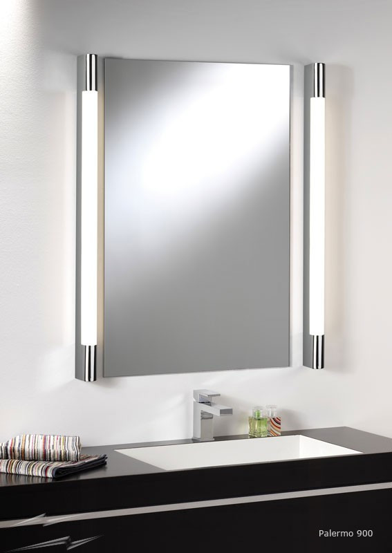 Bathroom Mirror Light
 AX0479 Palermo 900 Bathroom Wall Light in Polished
