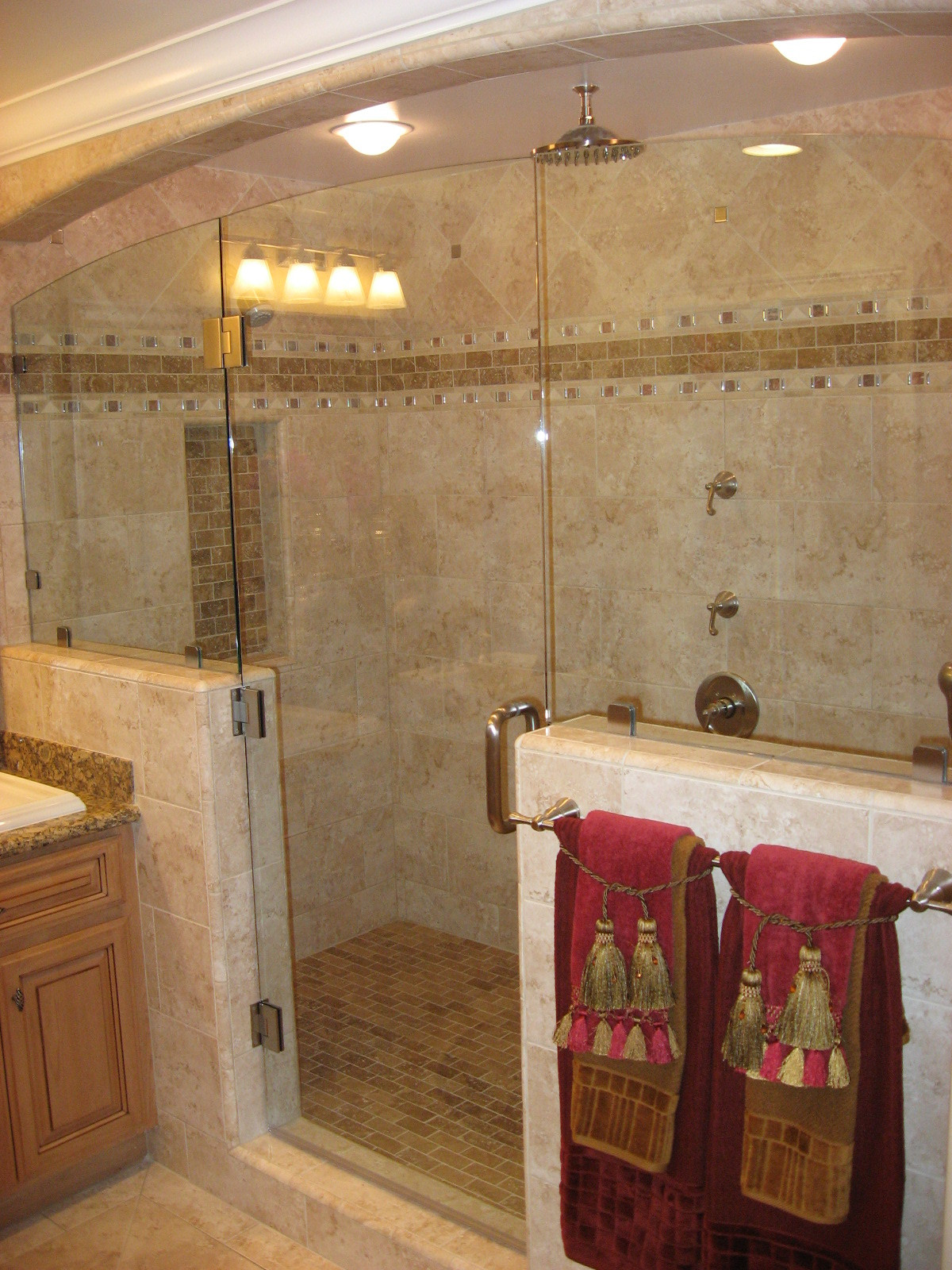 Bathroom Shower Floor Tile Ideas
 Tile Bathroom Shower s Design Ideas