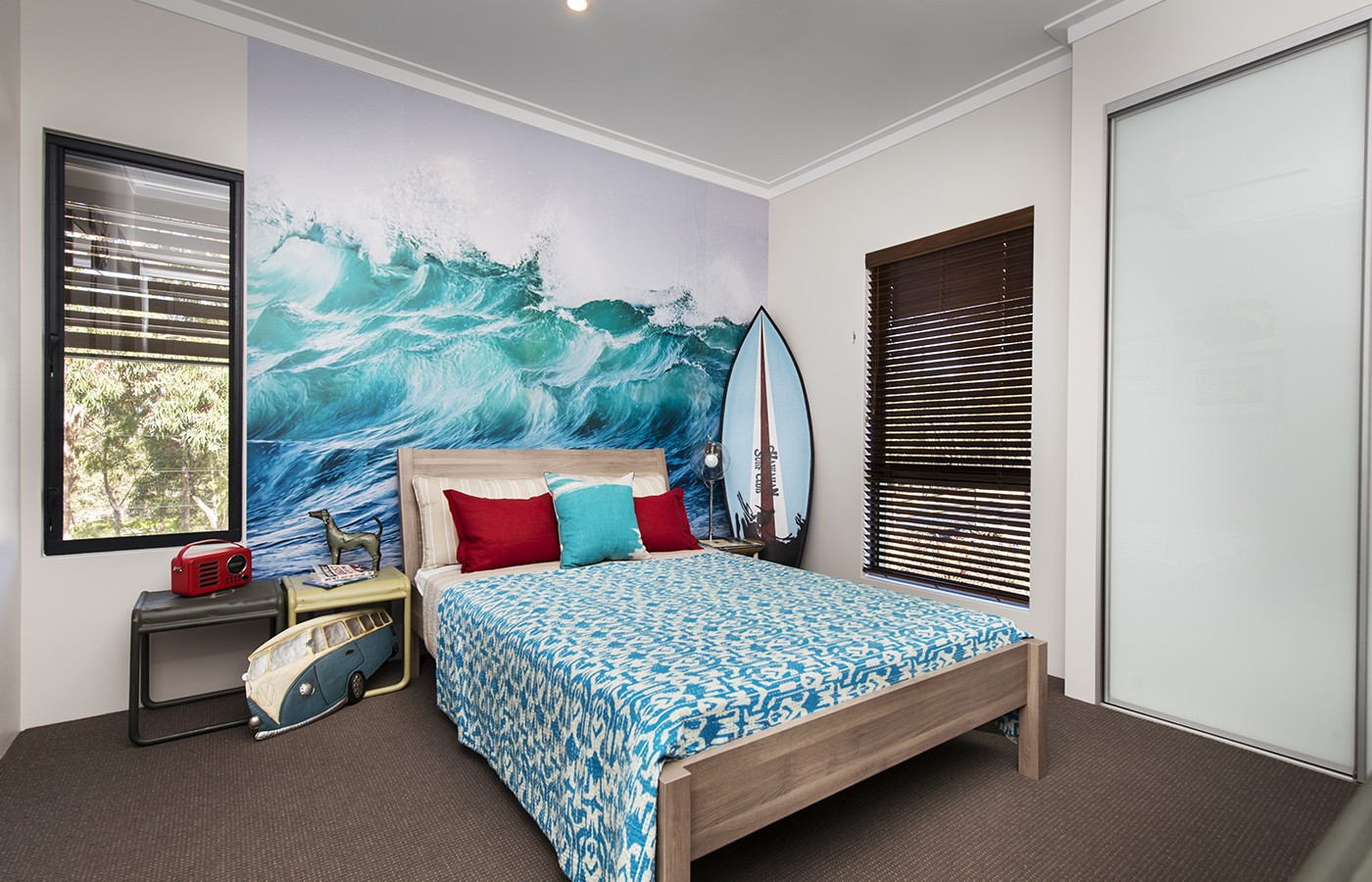 Beach Bedroom Decor Ideas
 25 Beach Style Bedrooms Will Bring The Shore To Your Door