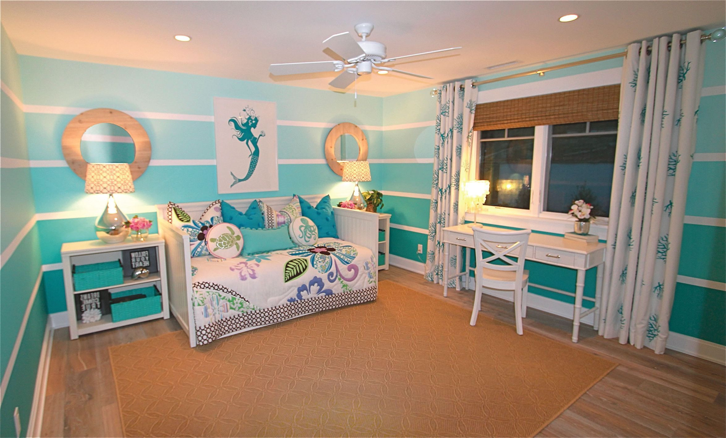 Beach Themed Kids Bedroom
 Some Breathtaking Great Room With Coastal Theme