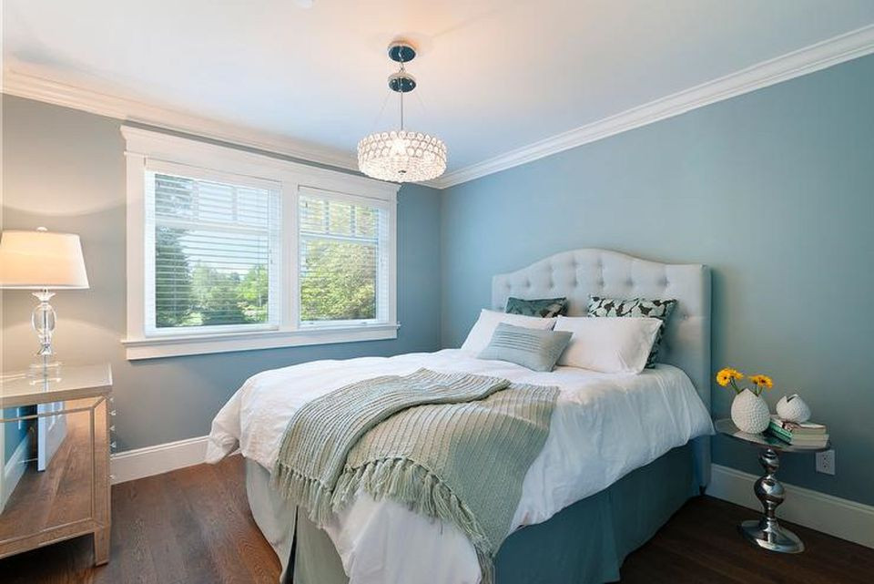 Bedroom Blue Walls
 25 Stunning Blue Bedroom Ideas