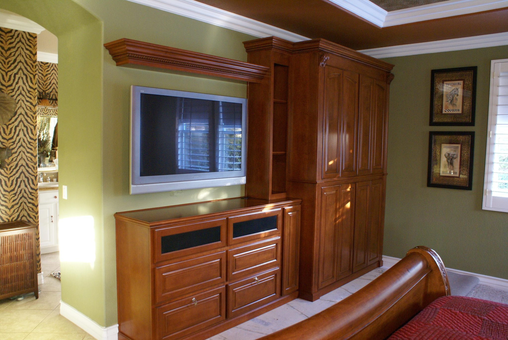 Bedroom Cabinet Ideas
 Built In Entertainment Centers & Custom Wall Unit Cabinets