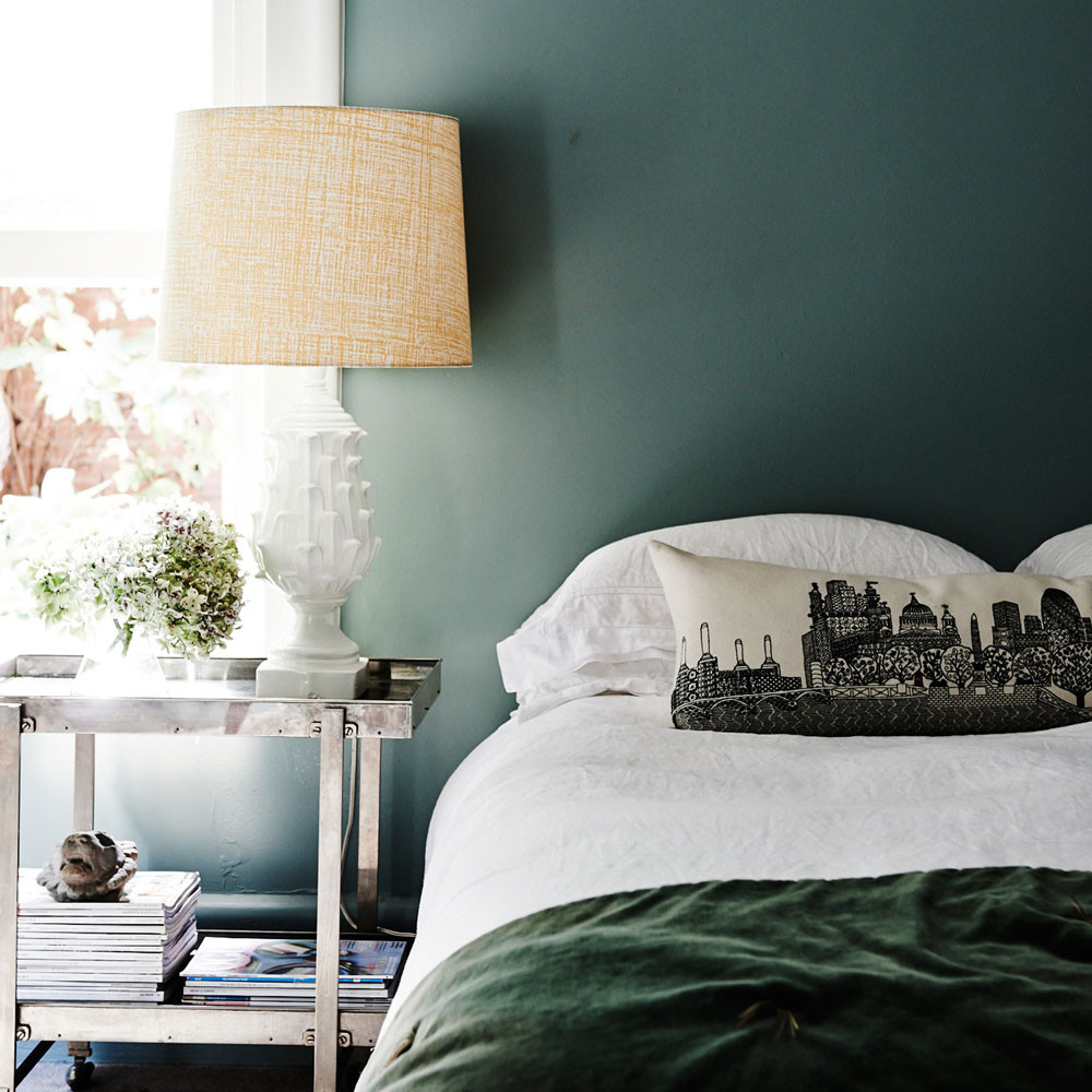 Bedroom Green Walls
 How to decorate with green the most peaceful of colours