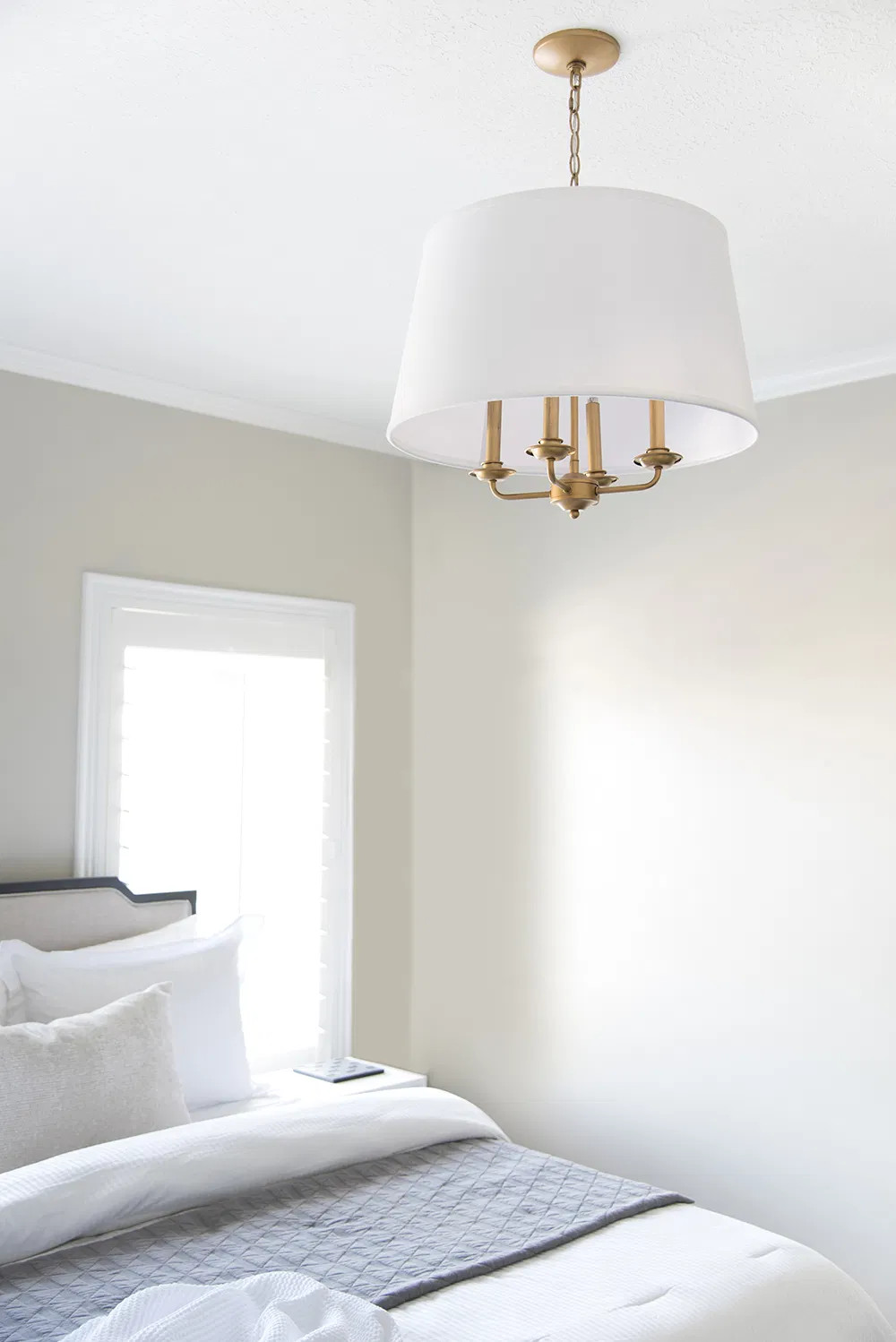 Bedroom Light Fixtures Lowes
 Swapping Our Builder Grade Lights The Best Fixtures From