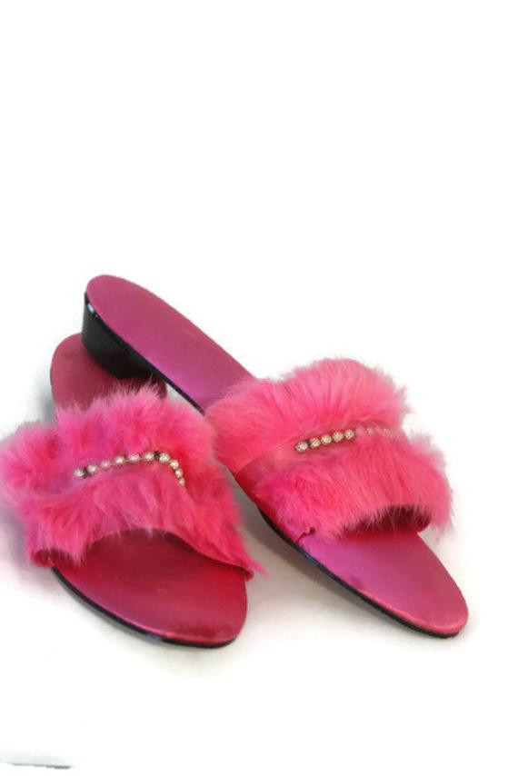 Bedroom Shoes For Womens
 Vintage Womens Bedroom Slippers Hot Pink Slippers House