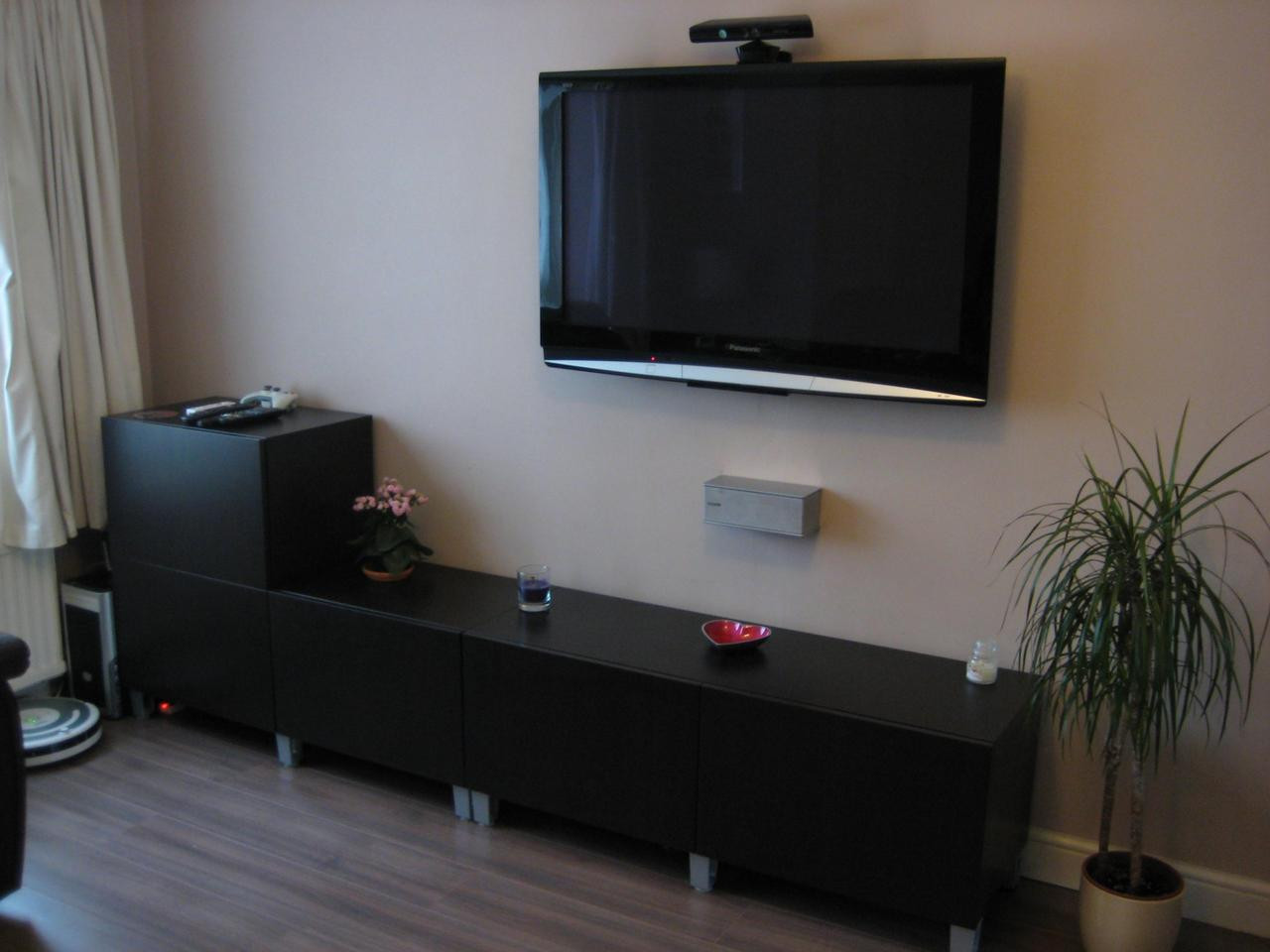 Bedroom Tv Wall Mount
 Mounted TV Ideas How to Decorate Them Beautifully – HomesFeed