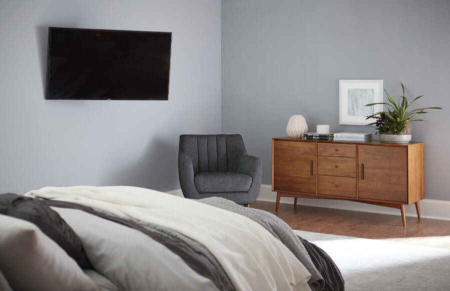 Bedroom Tv Wall Mount
 4 Things to Consider When You Put the TV in the Bedroom