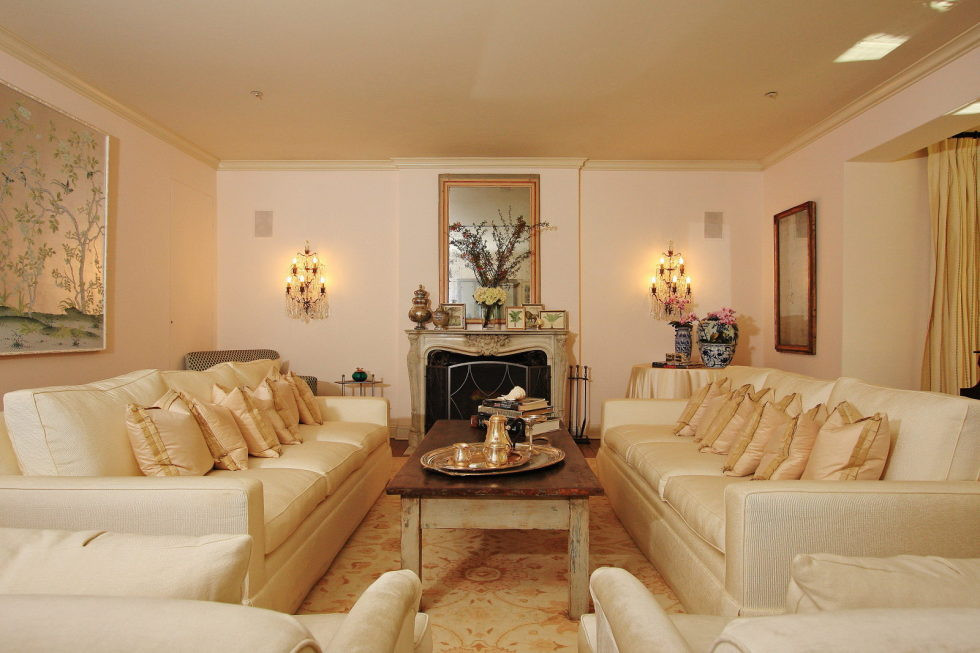 Beige Color Living Room
 Living Room in Beige Color
