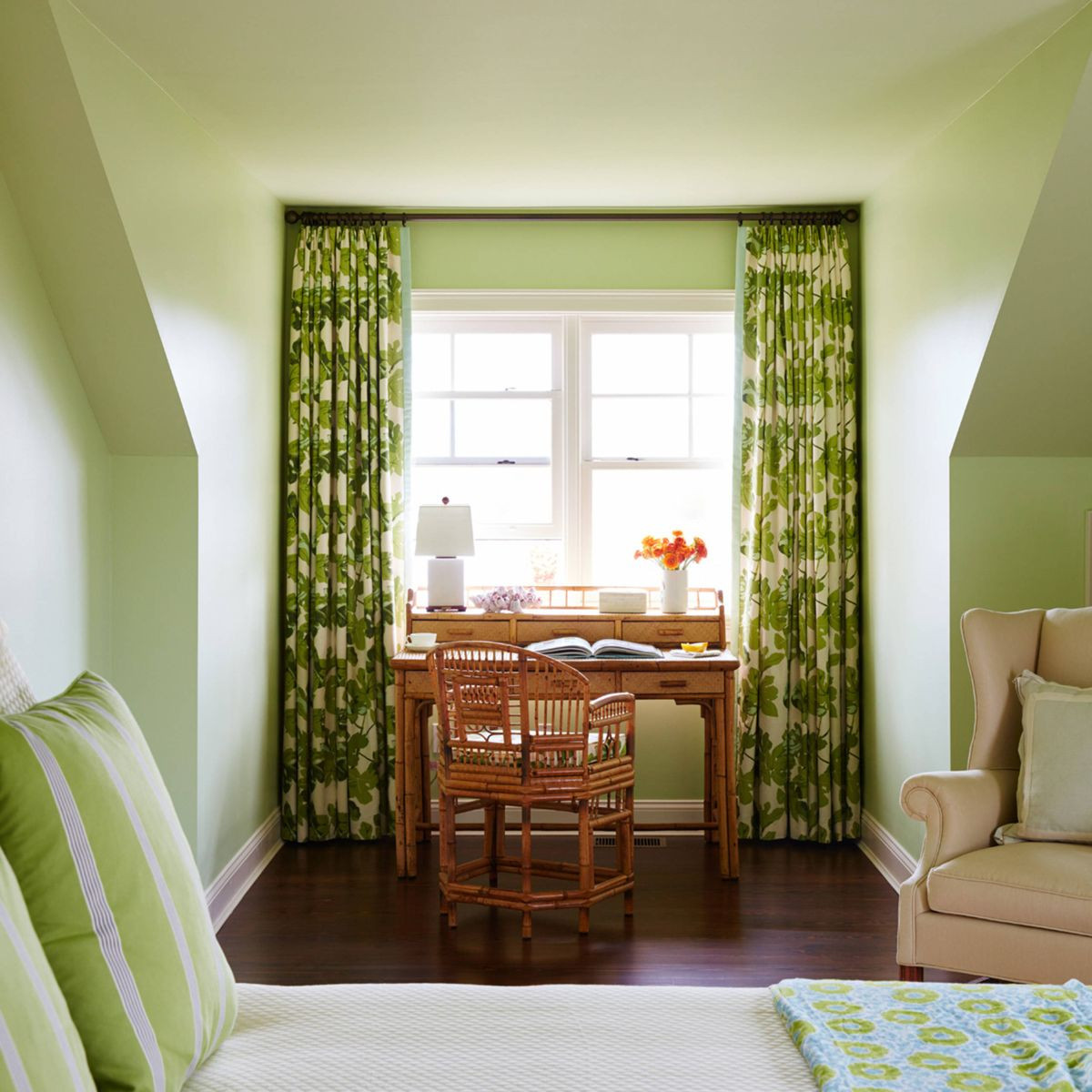 Best Color For Bedroom
 The Four Best Paint Colors For Bedrooms