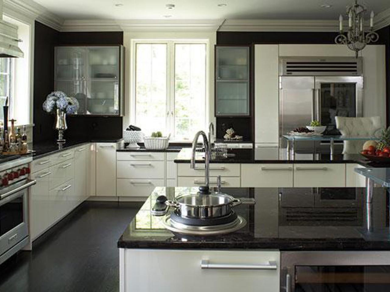 Black Countertops Kitchen
 Black Granite Countertops a Daring Touch of