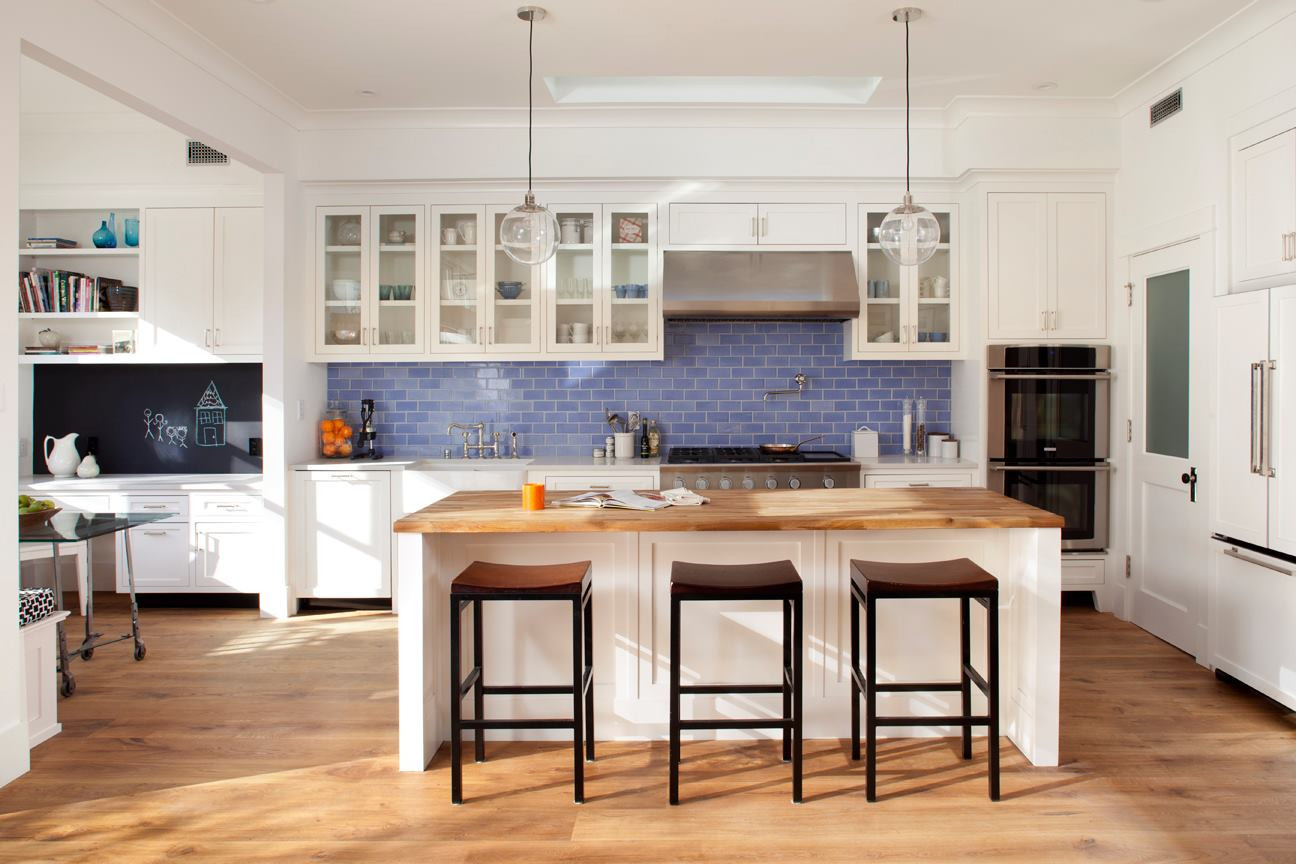 Blue And White Kitchen Tiles
 Spruce Up Your Home With color – Blue Tiles For The