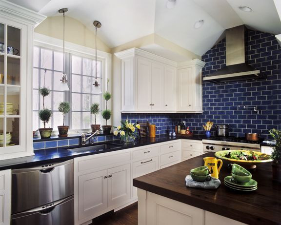Blue And White Kitchen Tiles
 12 Blue and White Kitchen Backsplash Pics in 2020 With