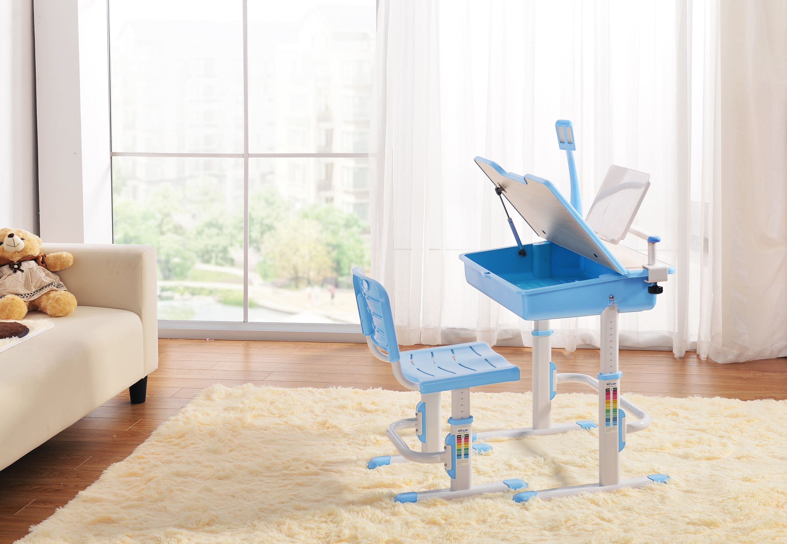 Chair For Kids Rooms
 Kid Desk With Chair Design – HomesFeed