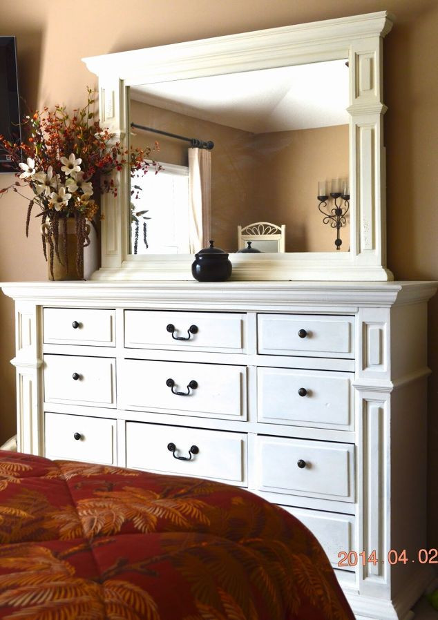 Chalk Painted Bedroom Furniture
 Bedroom Walls and Furniture Makeover with Chalk Paint