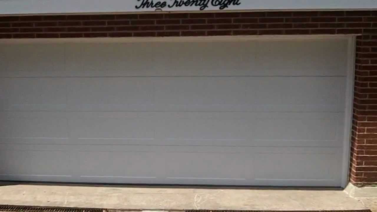 Chi Garage Doors Review
 A CHI 5916 Garage Door our Review
