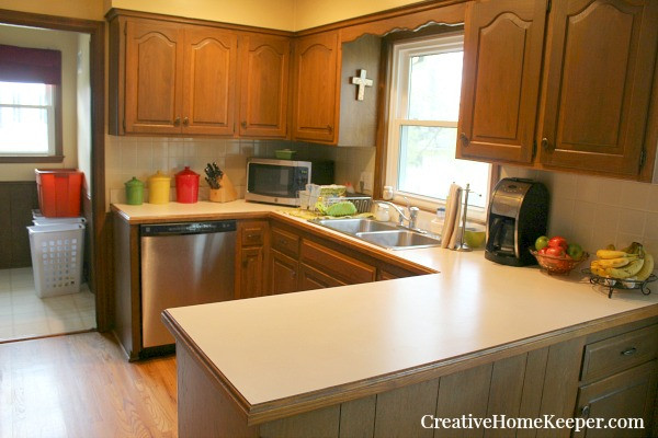 Clean Kitchen Counter
 10 Things I Do Every Day to Keep a Clean and Organized