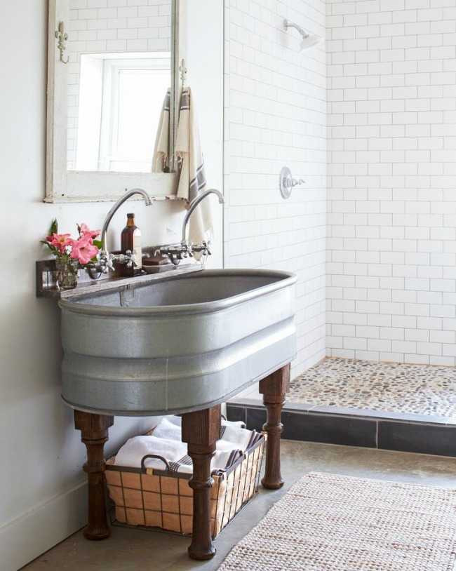 Country Bathroom Sinks
 20 Best Farmhouse Bathrooms to Get That Fixer Upper Style