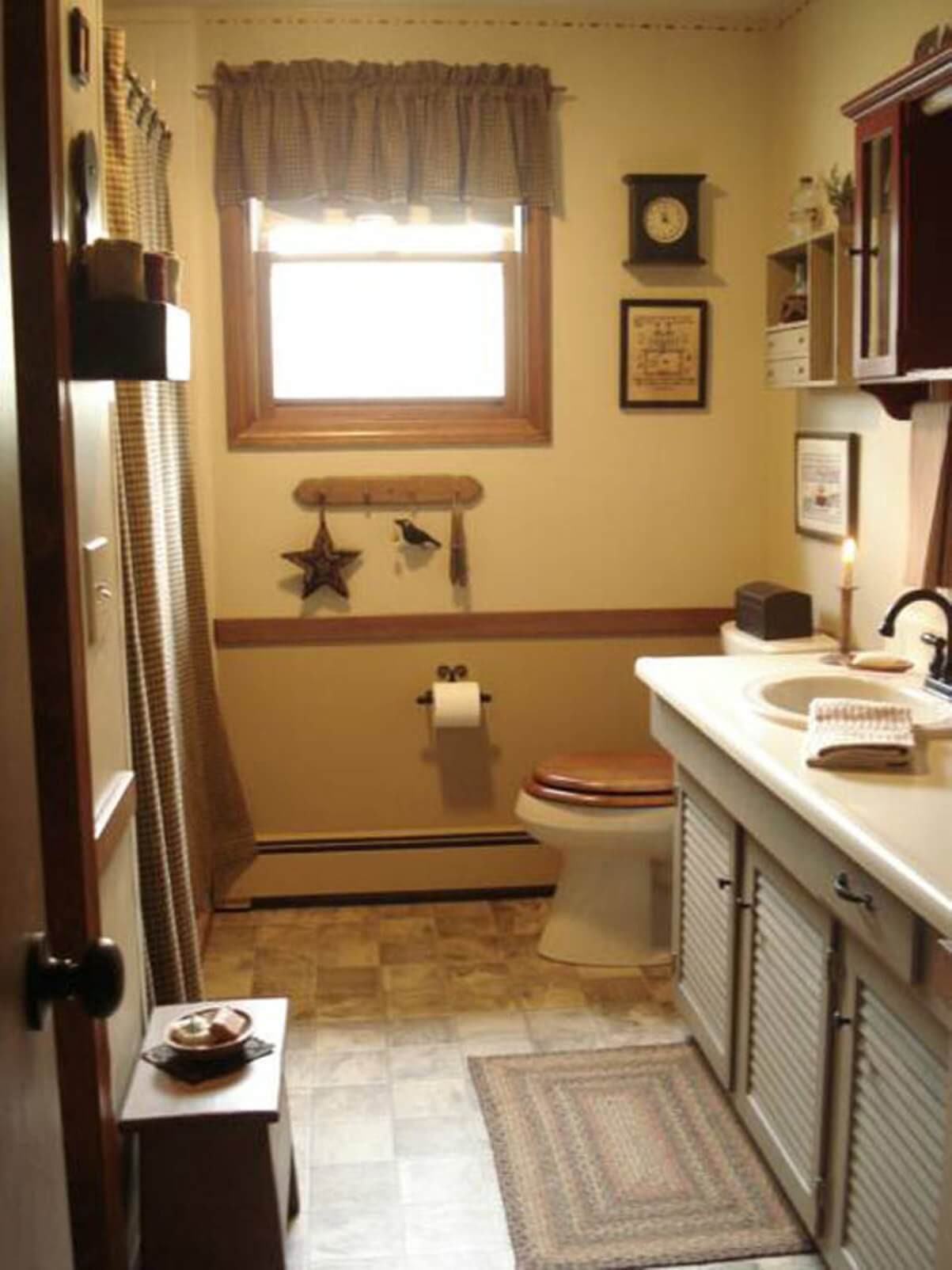 Country Bathroom Wall Decor
 Designs for Country Bathrooms Interior Decorating Colors