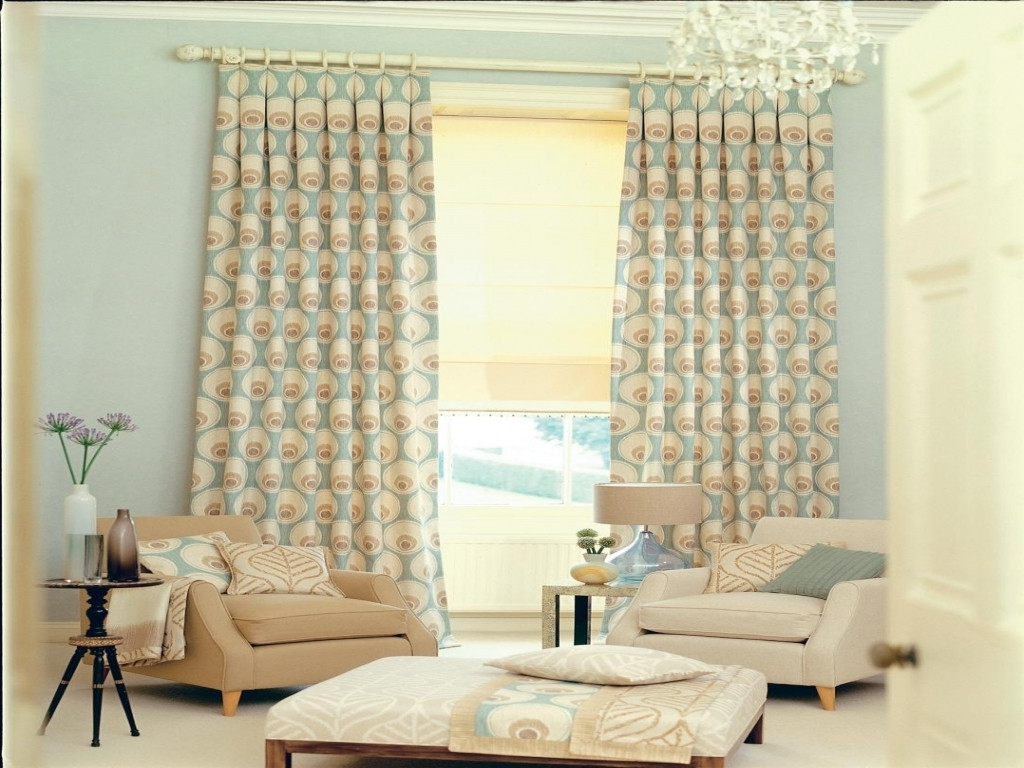 Curtains For Living Room Windows
 Hotel Style Bedroom Decorating Idea Tips