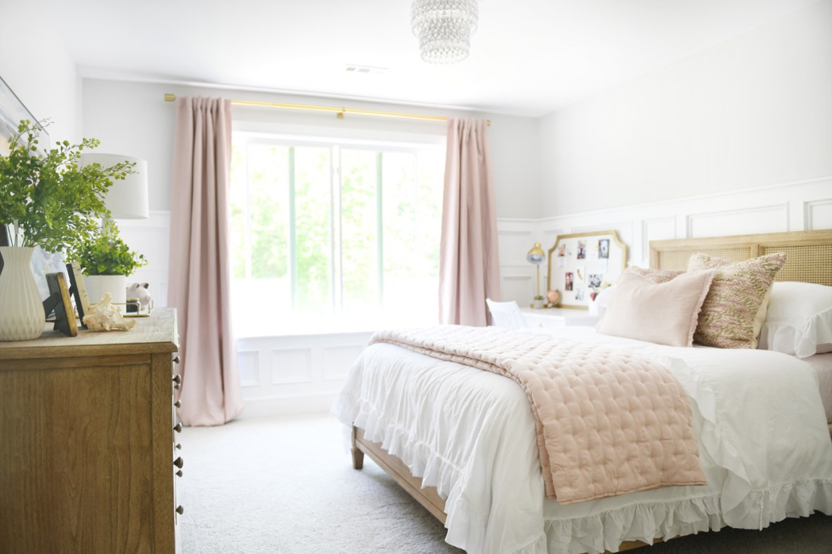 Cute Bedroom Decor
 Cute Room Ideas for a Teenage Girl Teen Bedroom Before