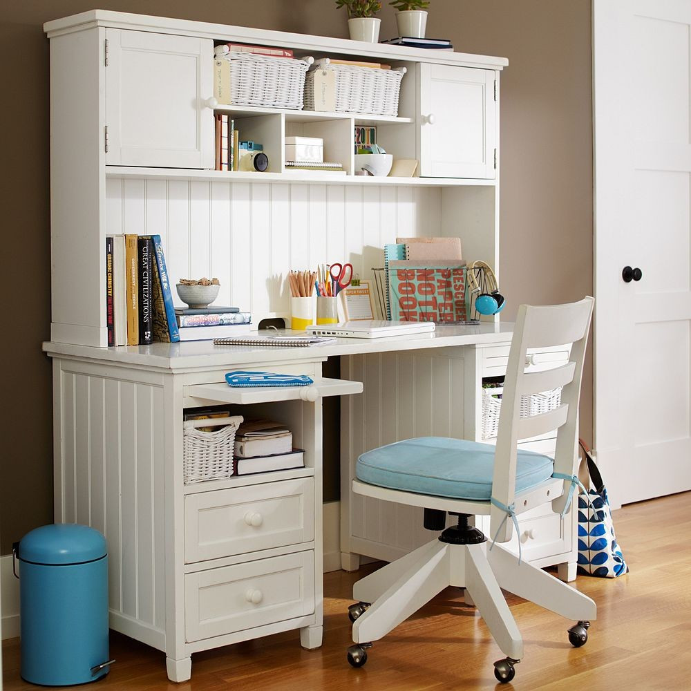 Desk For Small Bedroom
 Get Accessible Furniture Ideas with Small Desks for