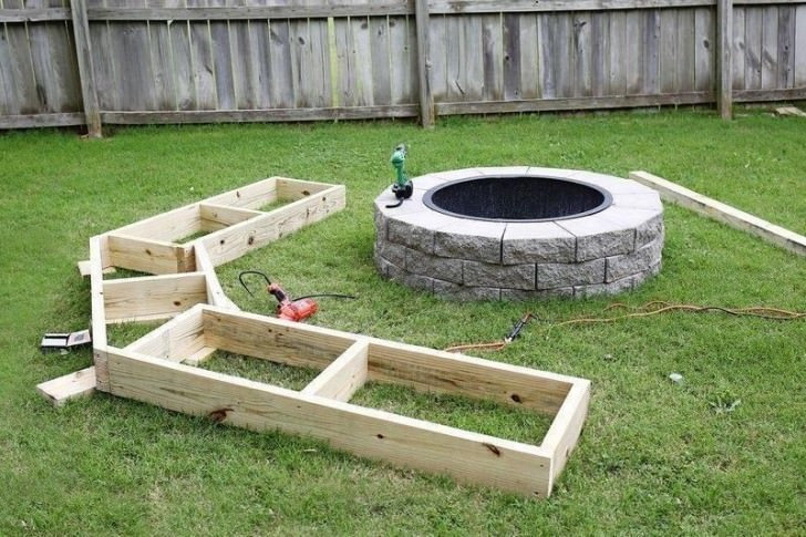 Diy Firepit Seating
 DIY Circle Bench Around Your Fire Pit • 1001 Gardens