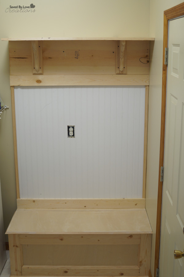 DIY Mudroom Bench Plans
 DIY Mudroom Storage Bench and Coat Rack