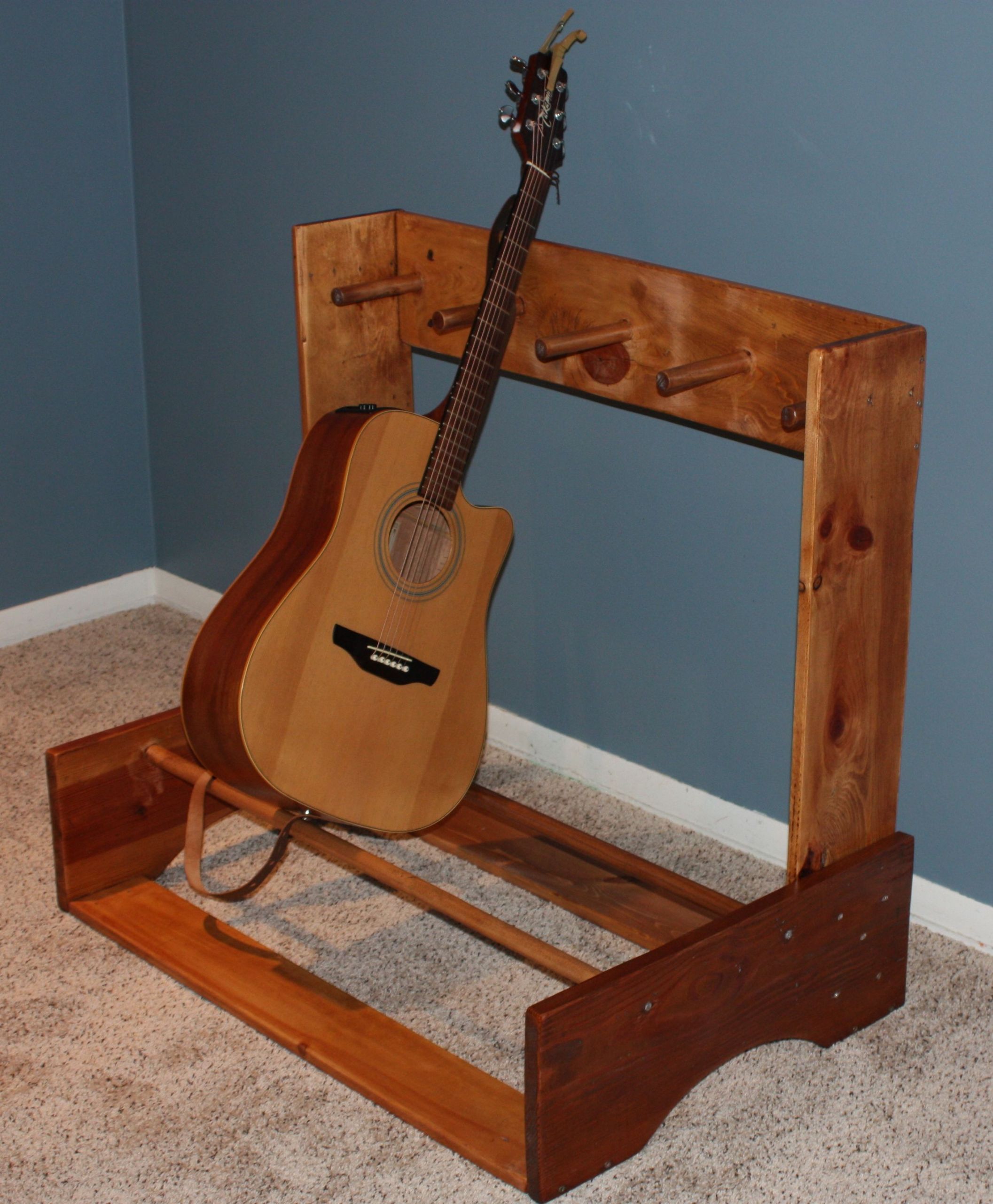 DIY Rack Case Plans
 I made this Guitar Stand designed for 4 guitars in case I