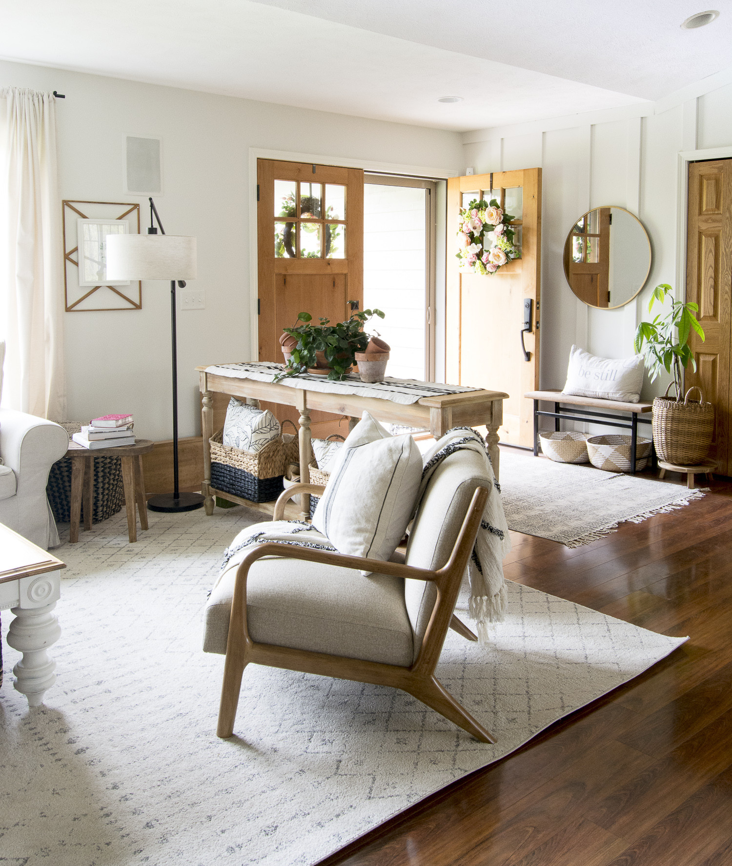 Farmhouse Style Living Room
 How to Get the Modern Farmhouse Living Room Look