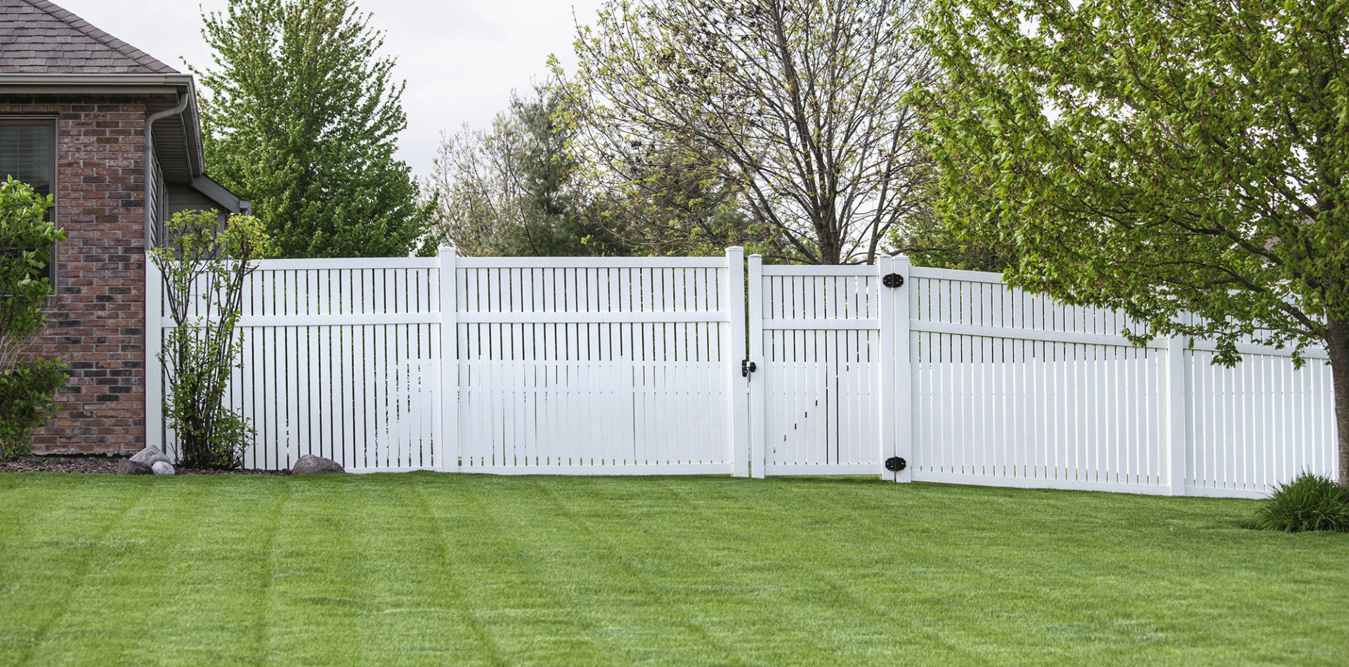 Fences For Backyard
 Economical Privacy Fence Ideas & Styling Options
