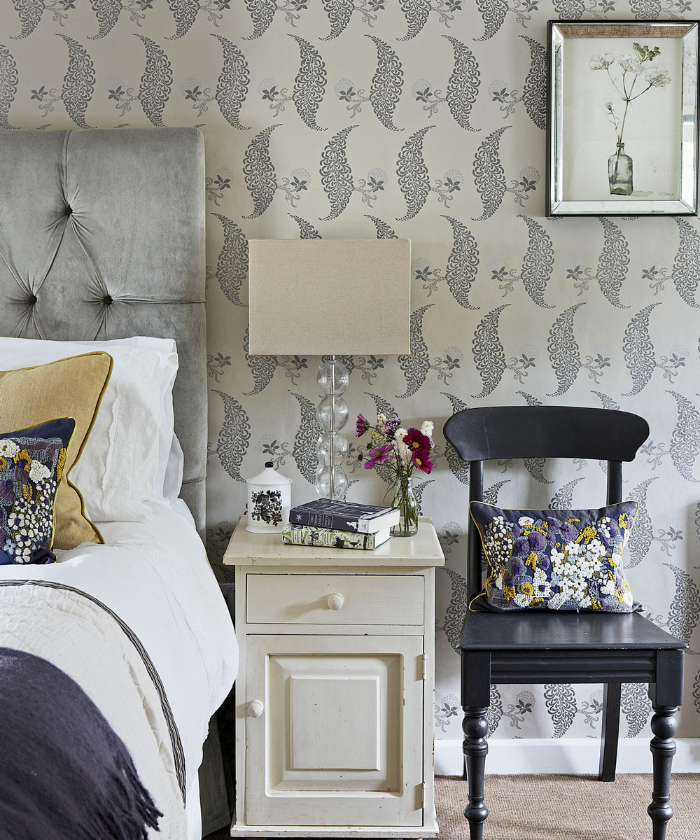 Flower Bedroom Wallpaper
 Bedroom wallpaper ideas – bedroom wallpaper designs