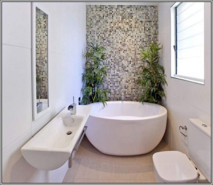 Freestanding Tub In Small Bathroom
 Freestanding Bathtubs Small Spaces Incredible Ideas