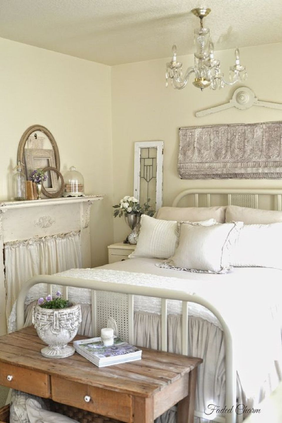 French Shabby Chic Bedroom Ideas
 French Country Bedroom Decorating Ideas and s