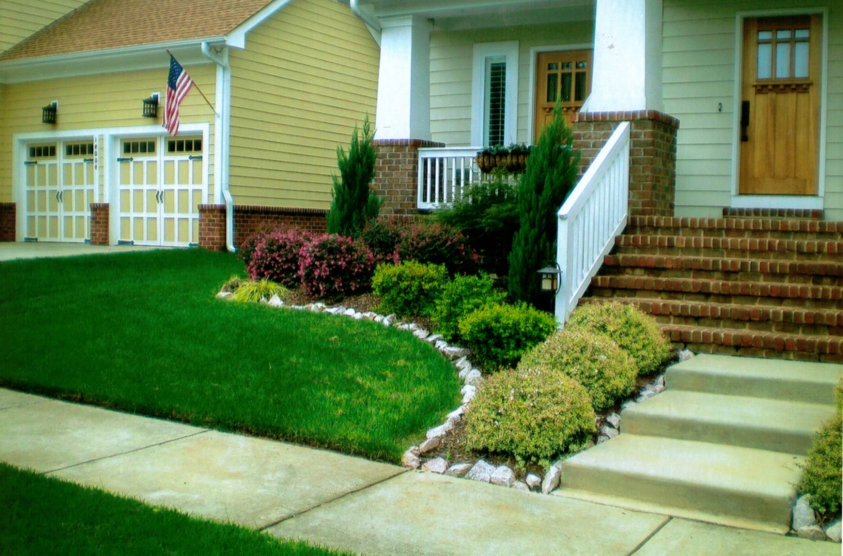 Front Landscape Ideas
 15 Awesome Front Yard Landscaping Ideas