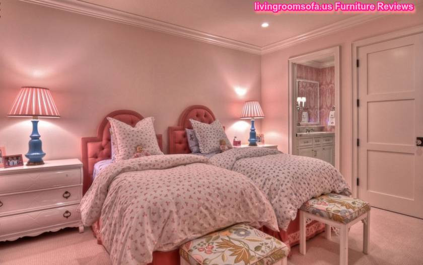 Girl Twin Bedroom Sets
 Twin Bedroom Sets For Girls Perfect Design With Desk Lamp