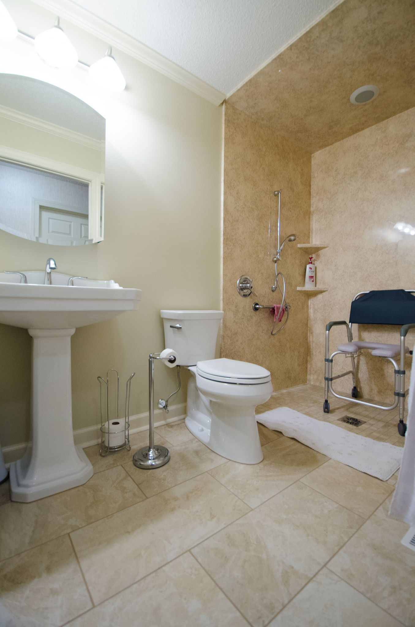 Handicapped Bathroom Design Awesome 27 Safe and Accessible Handicap Bathroom Design for