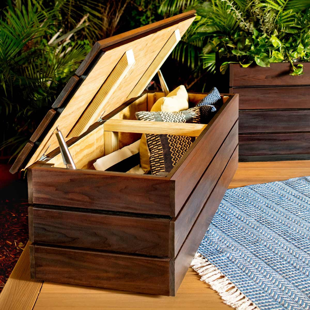 Home Storage Bench
 How to Build an Outdoor Storage Bench