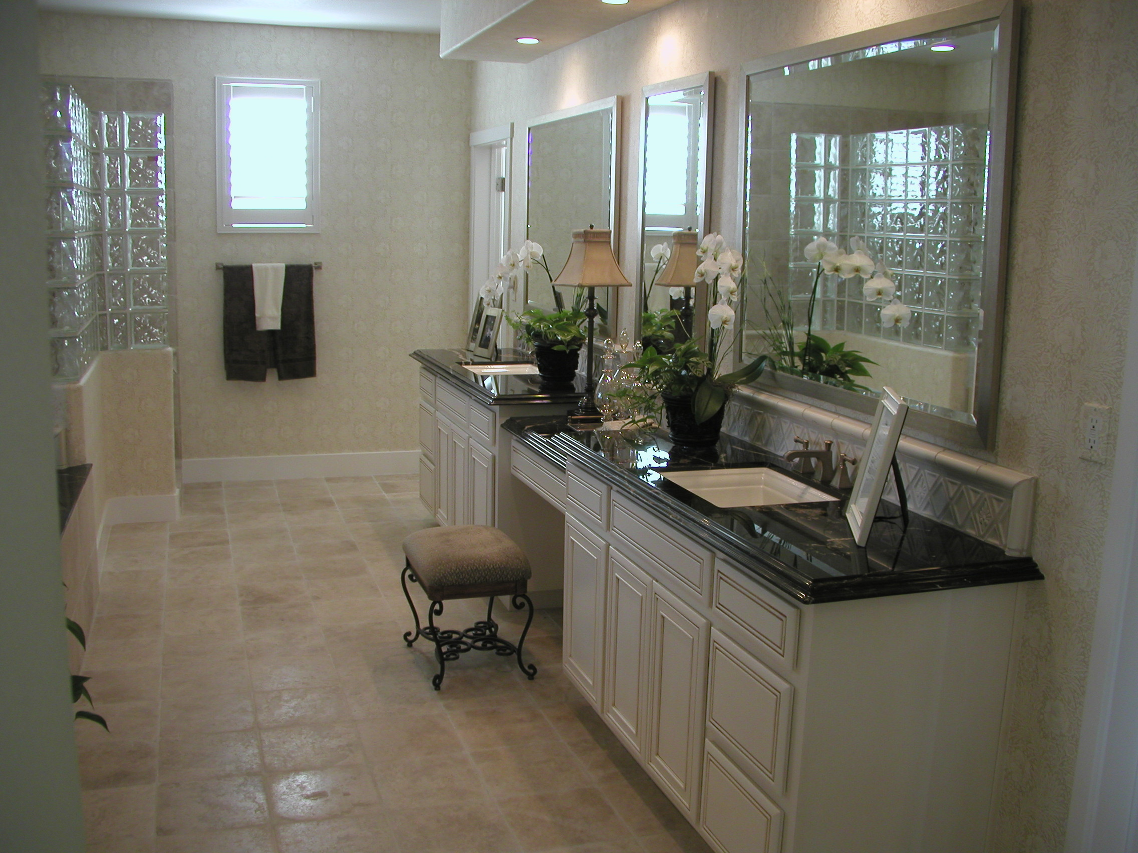 Jack And Jill Bathroom Designs
 What elements to Include In a His ‘n Hers Bathroom Design